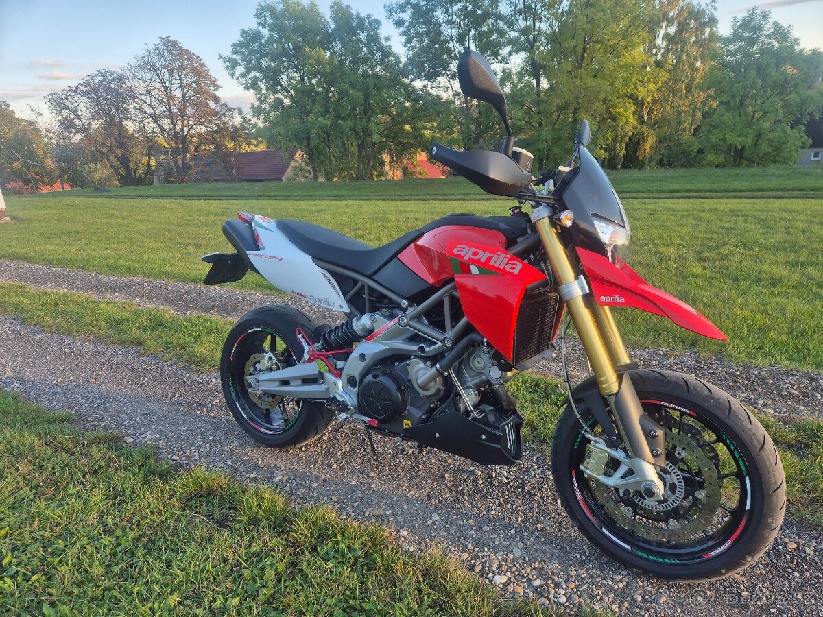 Aprilia Dorsoduro 750