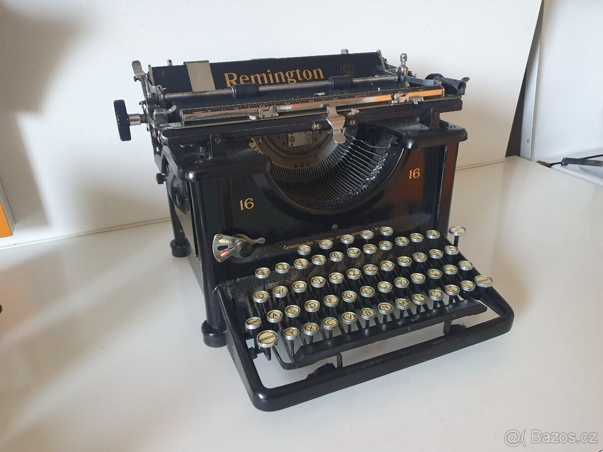 Psací stroj Remington