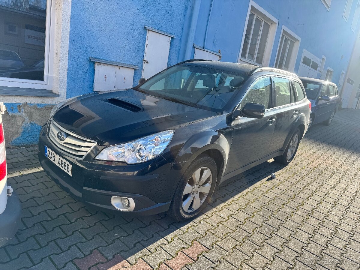 Subaru Outback 2011