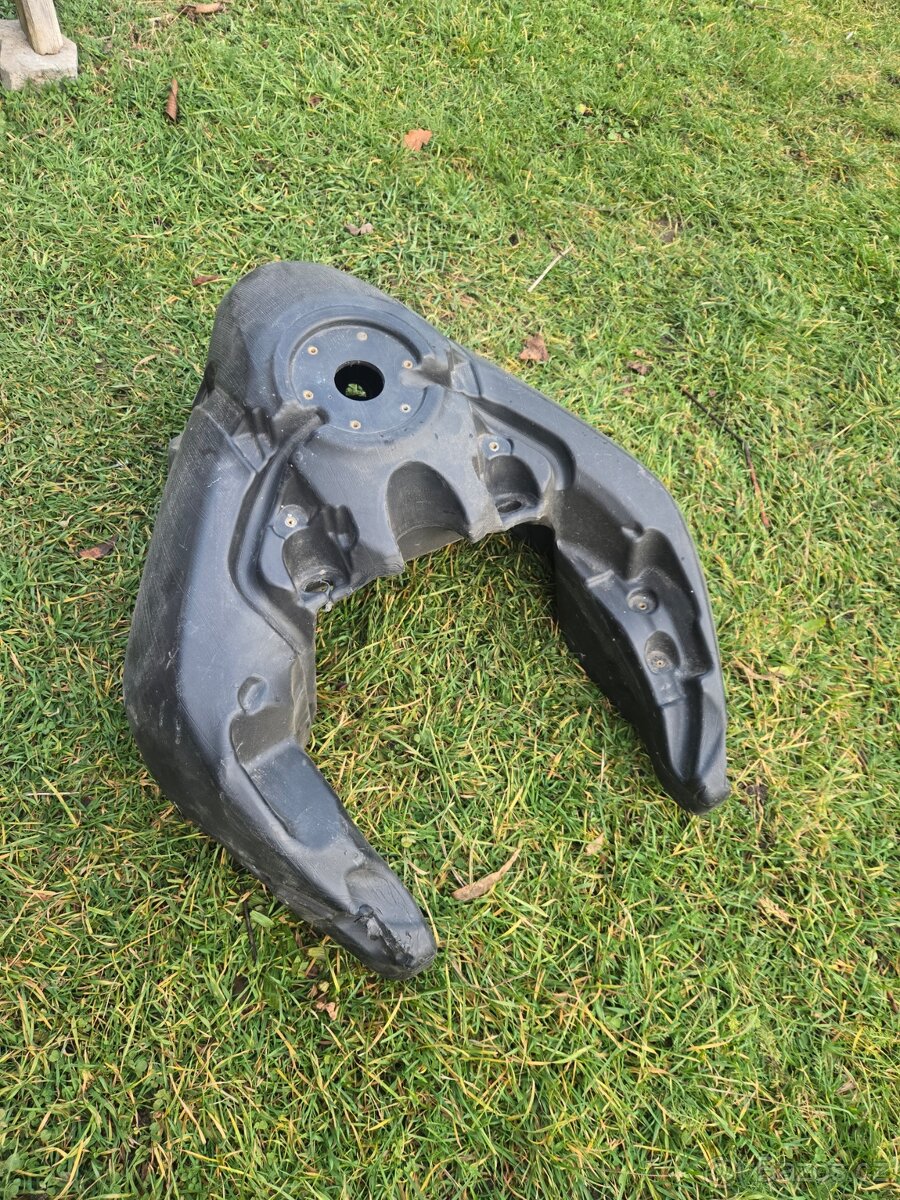 Ducati Multistrada nádrž palivová