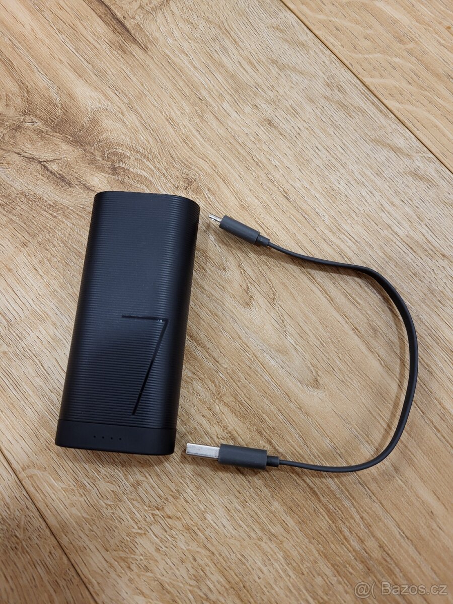 Powerbanka- Huawei 6700 mAh / 24,3 Wh + kabel