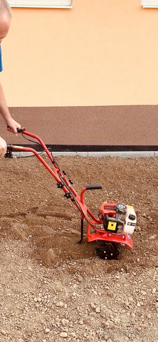 Kultivátor benzinový VeGa