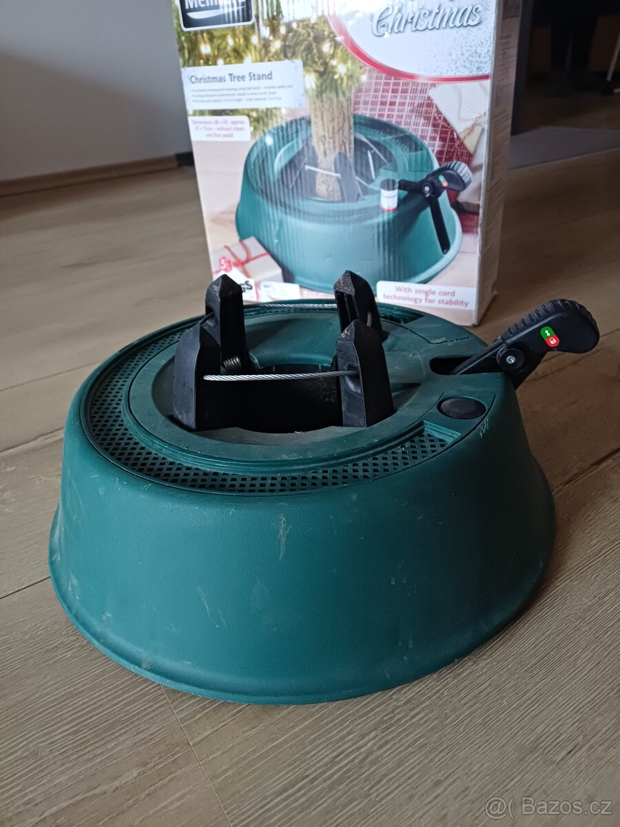Stojan na vánoční stromeček