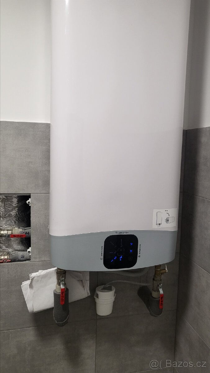 Ariston VELIS EVO 100 Elektrický zásobníkový ohřívač vody