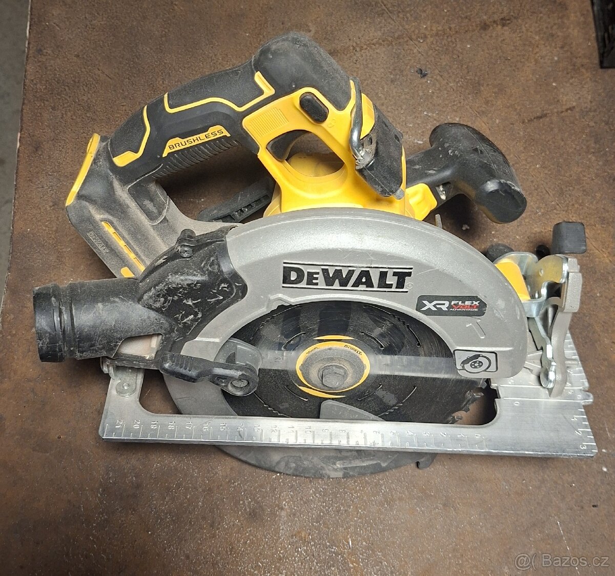 Dewalt dcs573