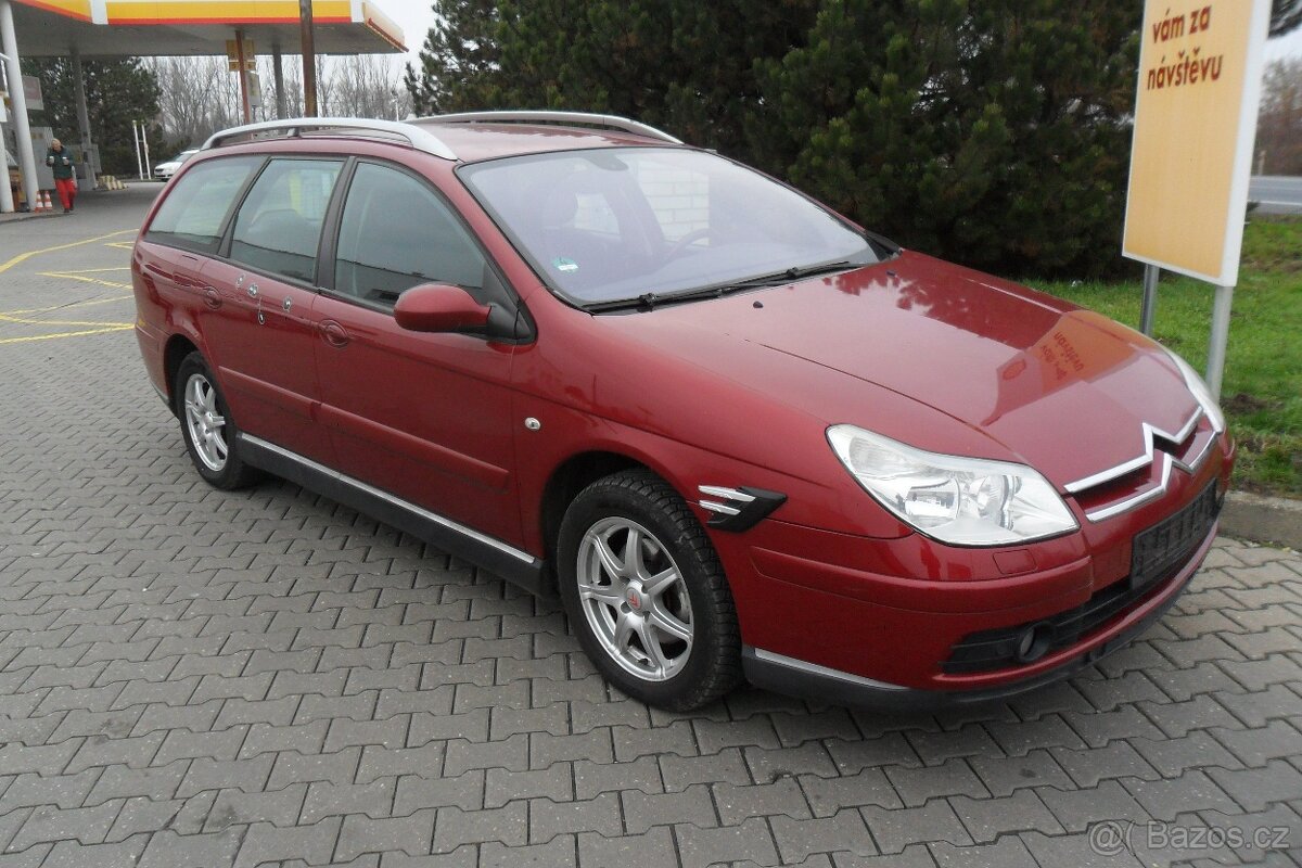 Citroen C5 com. 2.0HDi/100kW. r. 2007, Servis. kniha