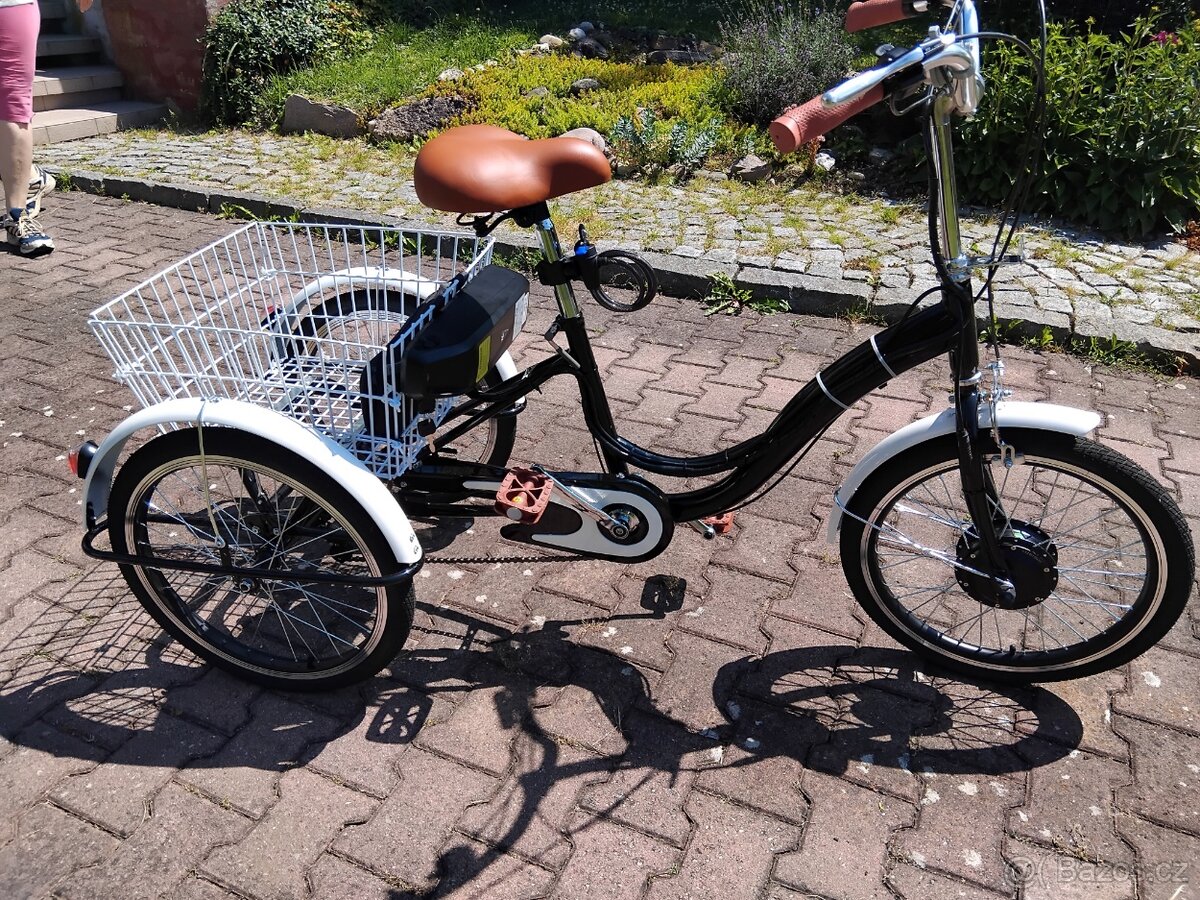 Elektro tříkolka