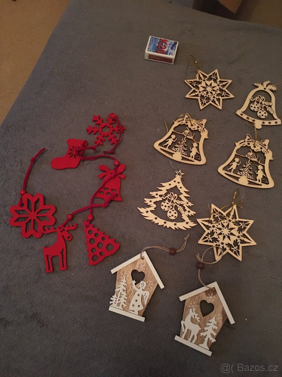 vánoční ozdoby dřevěné+zdarma červené