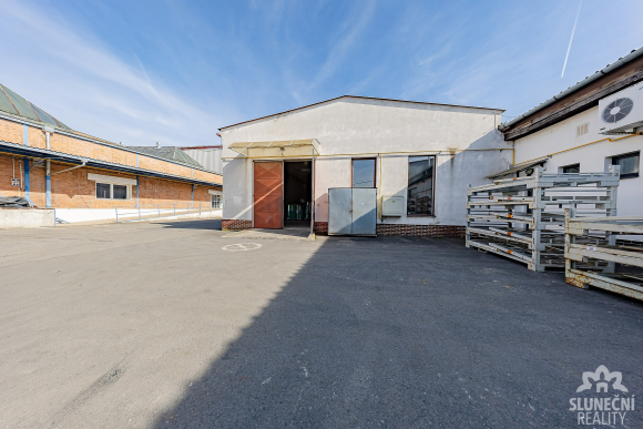 Pronájem skladových prostor 242 m² ve Starém Městě