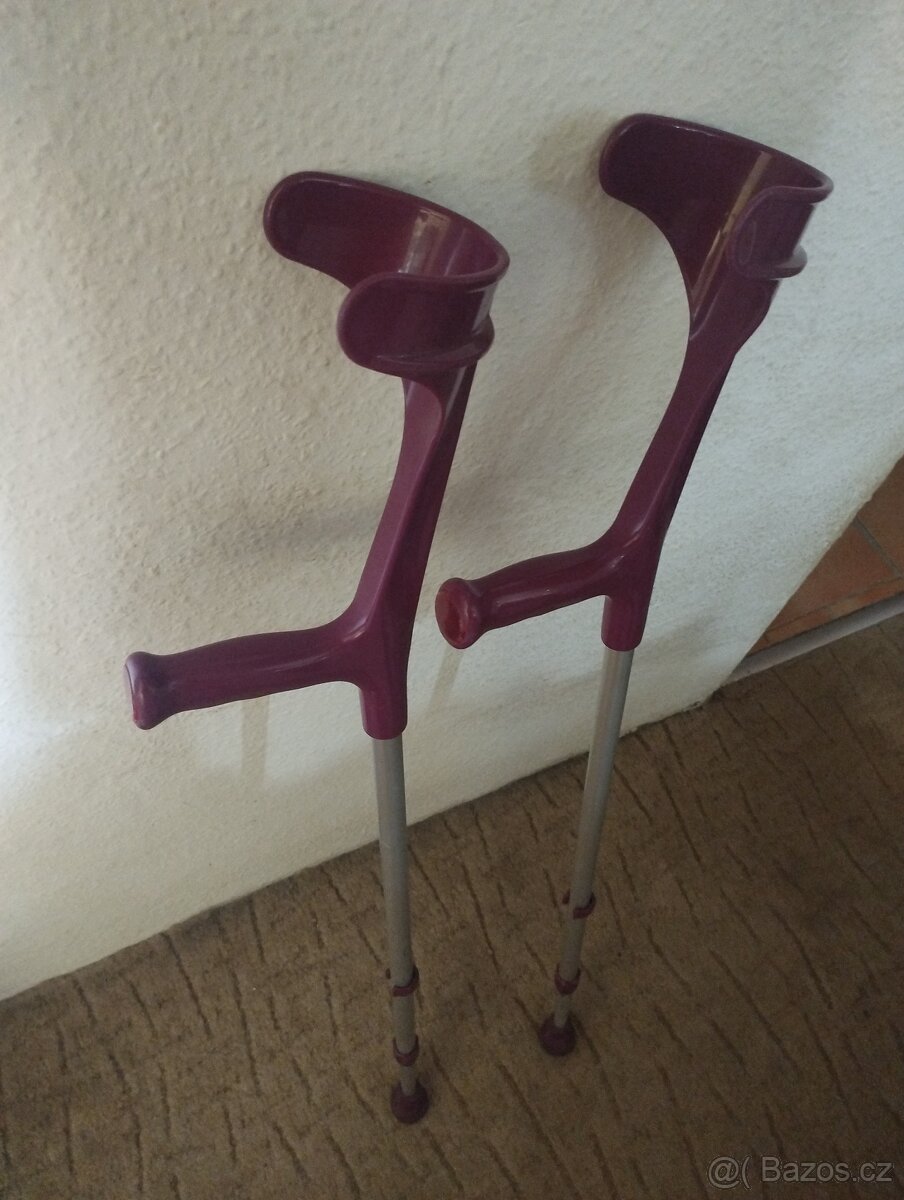 Prodám berle ( 1 pár - 2ks.)