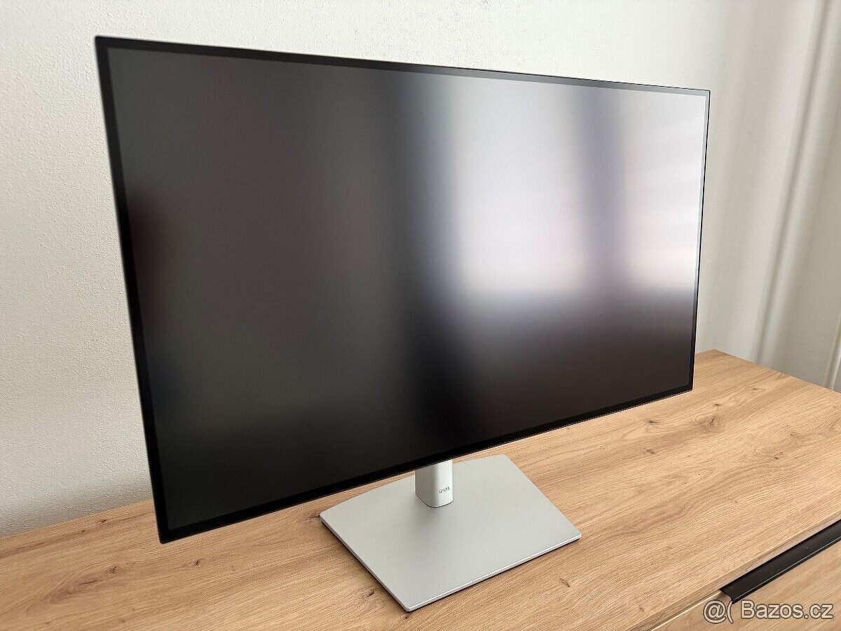 Monitor Dell U2723QE