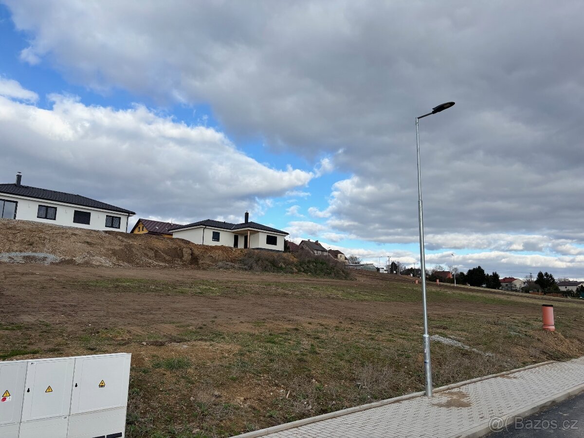 Stavební pozemek Hosín