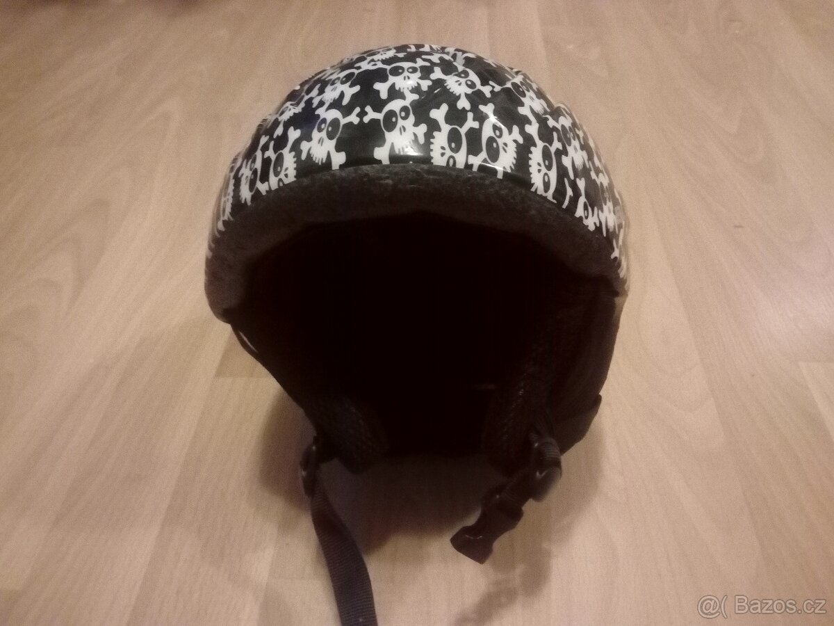 helma/přilba na lyže 56 velikost 02