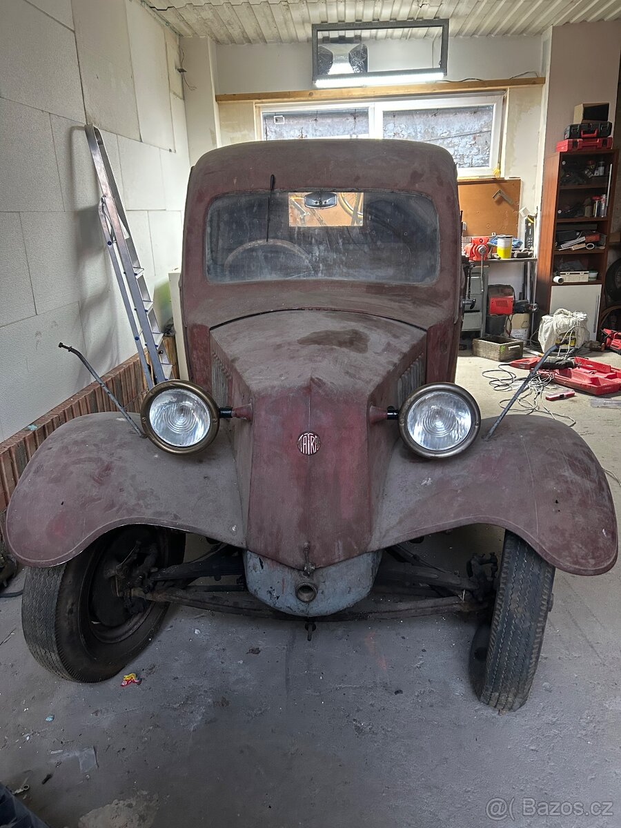 Tatra 12