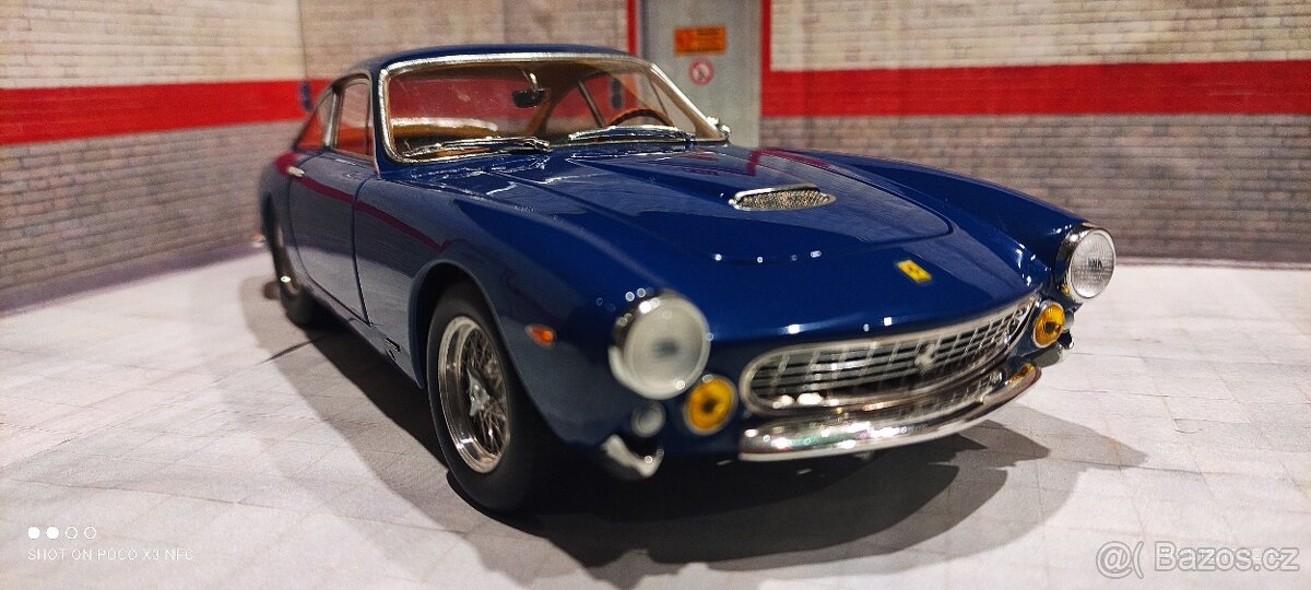 Ferrari 250 GT Lusso 1:18 Hotwheels Elite