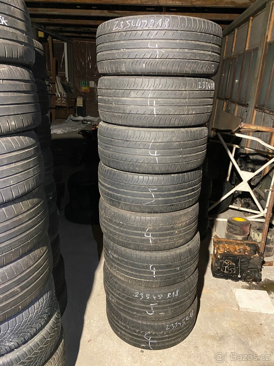 Pneu Dunlop SP sport 235/45R18