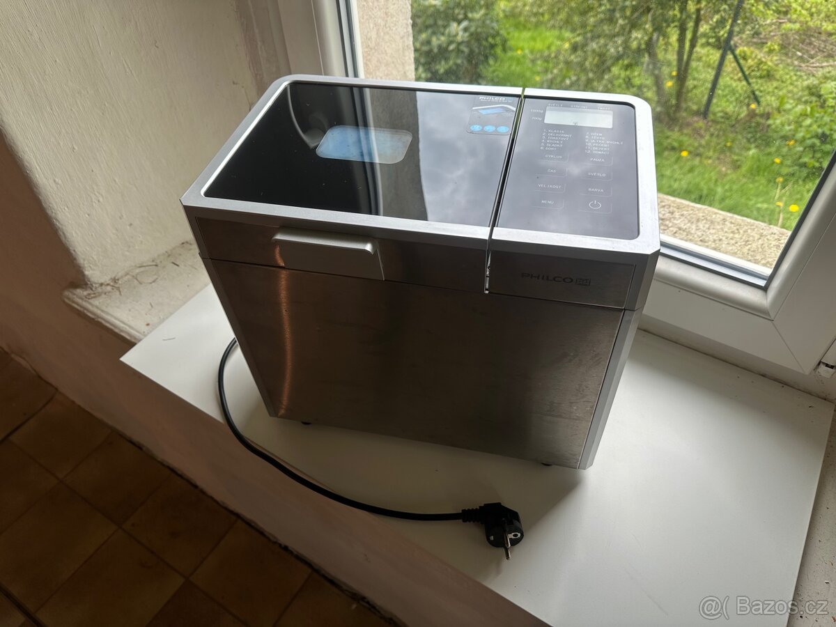 Domácí pekárna Philco PHBM 7000