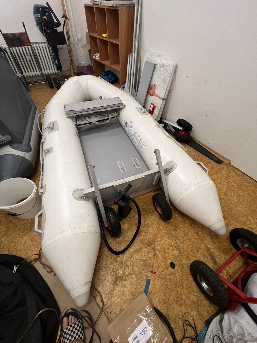 Clun 310vm s motorem Yamaha 4hp