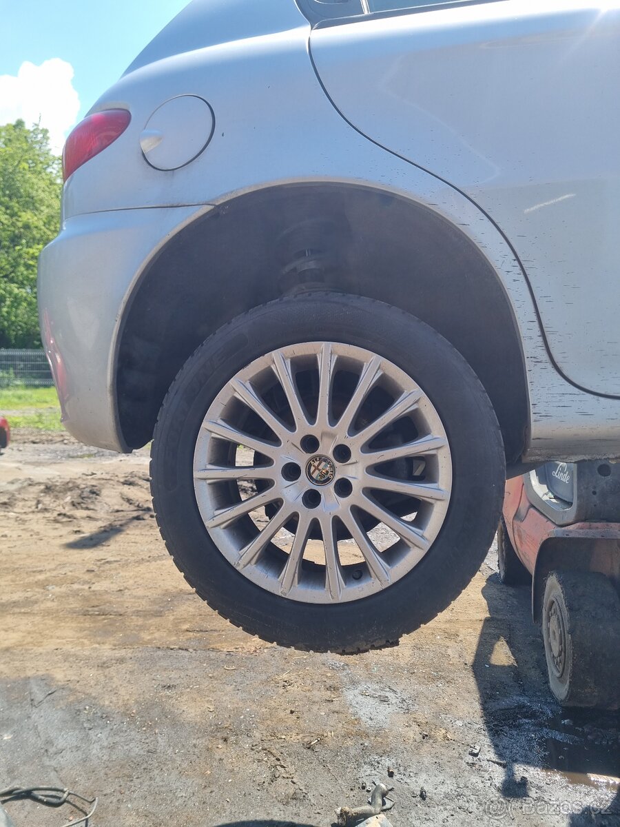 Alu kola alfa 147 r16