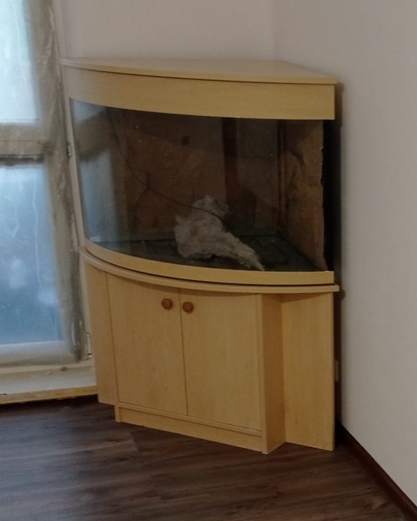 Akvárium pěkný stav 190 litrů velmi levné