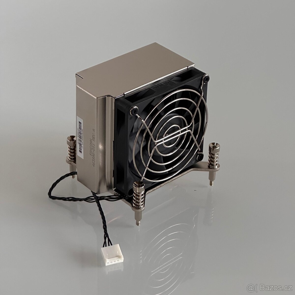 Sestava ventilátoru a chladiče Procesorová patice LGA1366