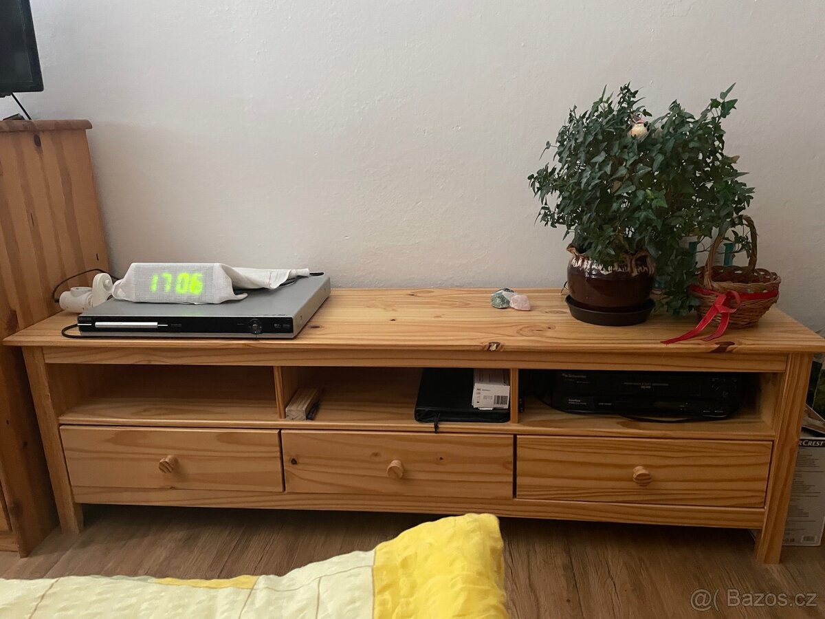 Tv stolek