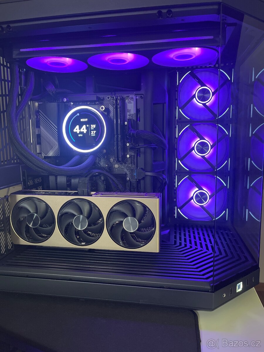 Nadupaný Herní PC s RTX 5070 a Ryzen 7 9700X – TOP STAV