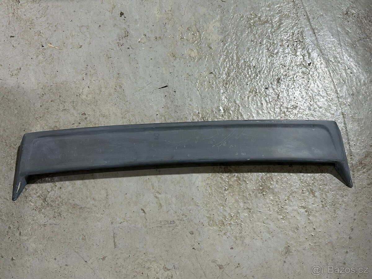 bmw e30 zadní spoiler