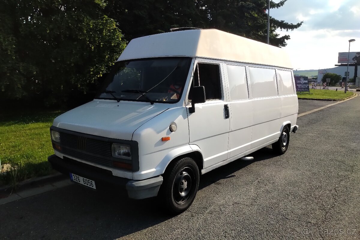 Fiat Ducato 2.5 TD Maxi 70kw motor Iveco bez koroze nové STK