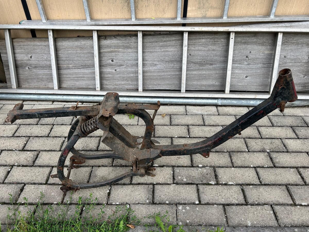 Rám Jawa 555