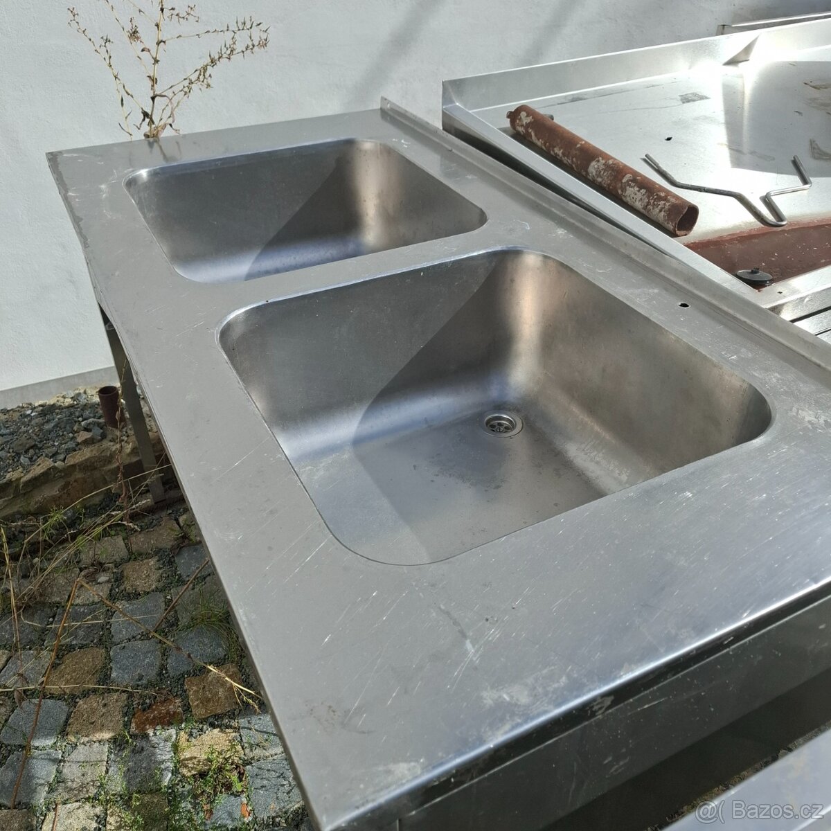 Nerezový dvou dřez
