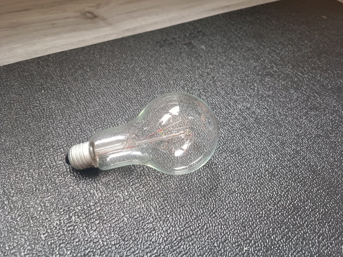 Designová retro žárovka Tesla