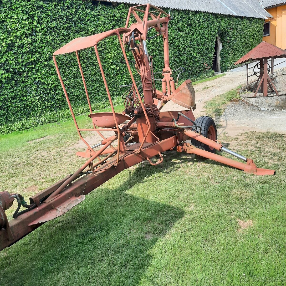 nakladač UNHZ 500