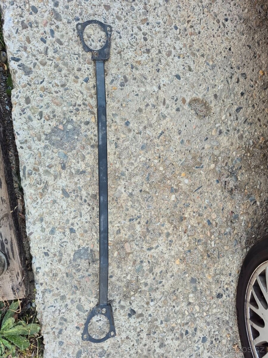 přední rozpěrná tyč bmw e46