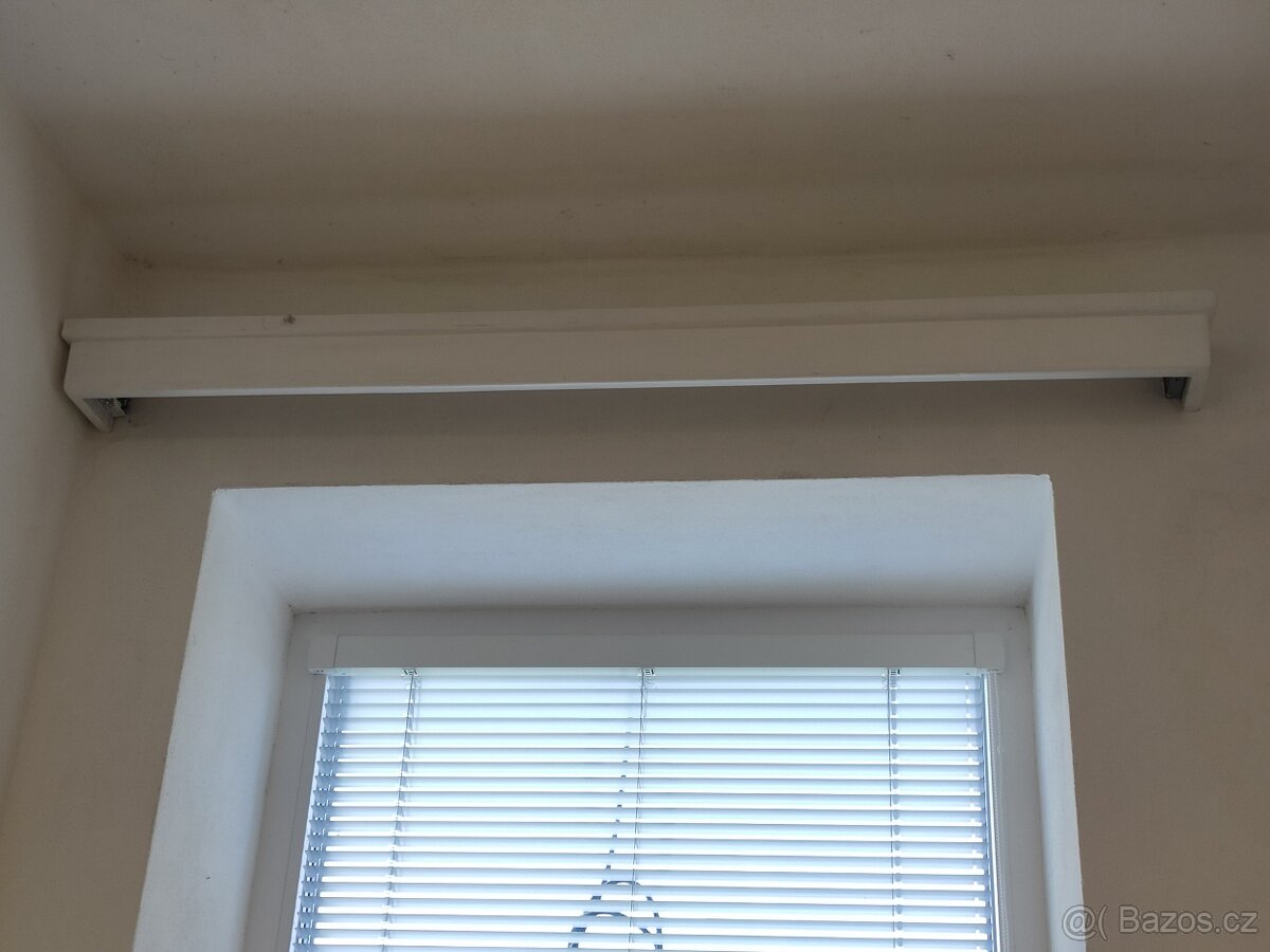 RETRO Garnýže / Garnýž na závěsy záclony dřevěné bílé