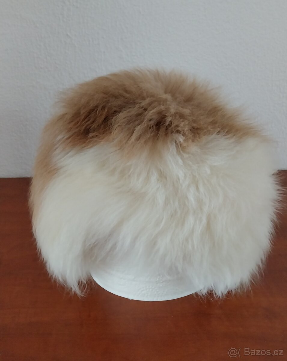 Dámská kožešinová čepice alpaka