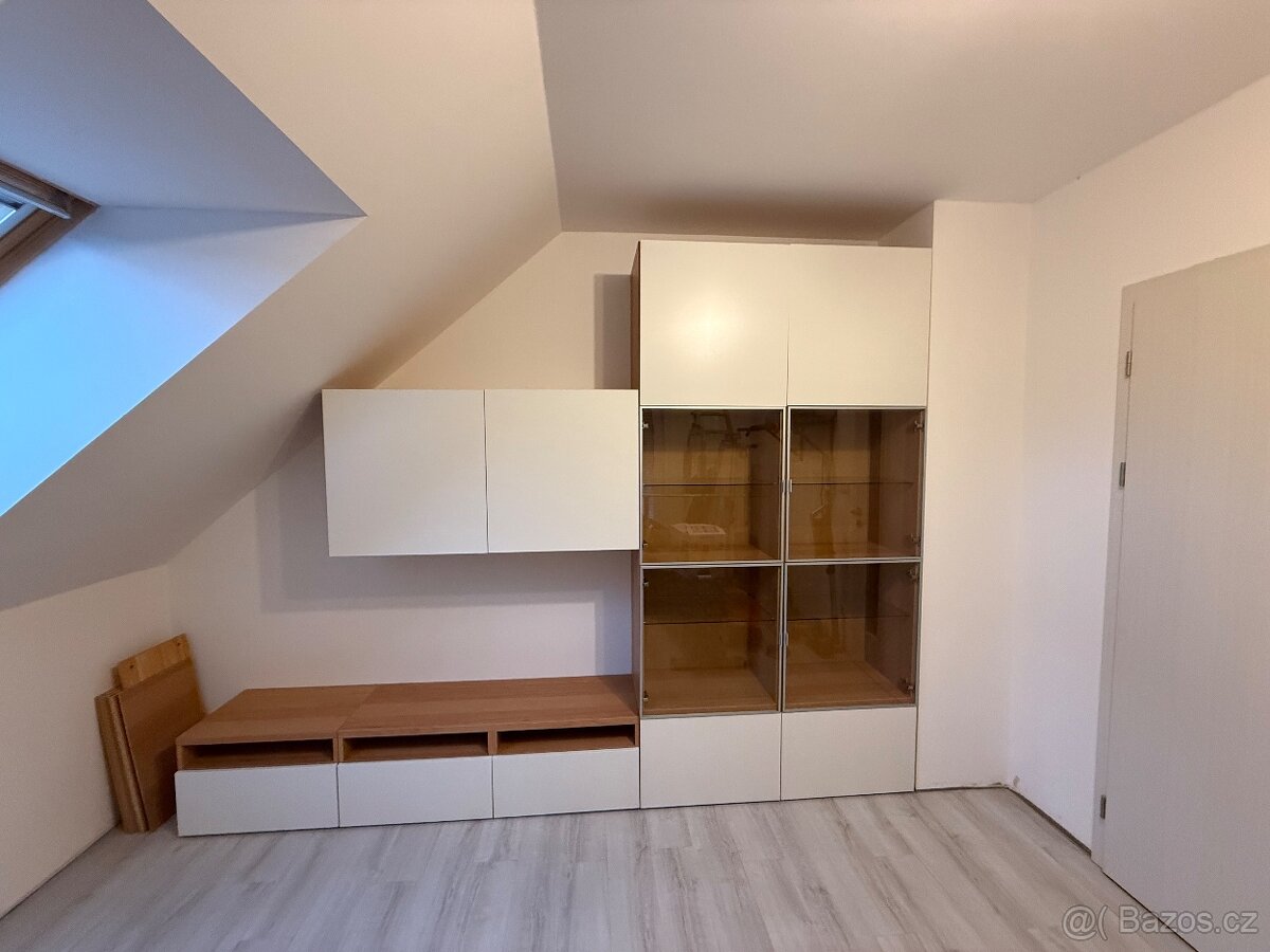 Obývací/dětská stěna - při rychlém jednání cena 2000,-