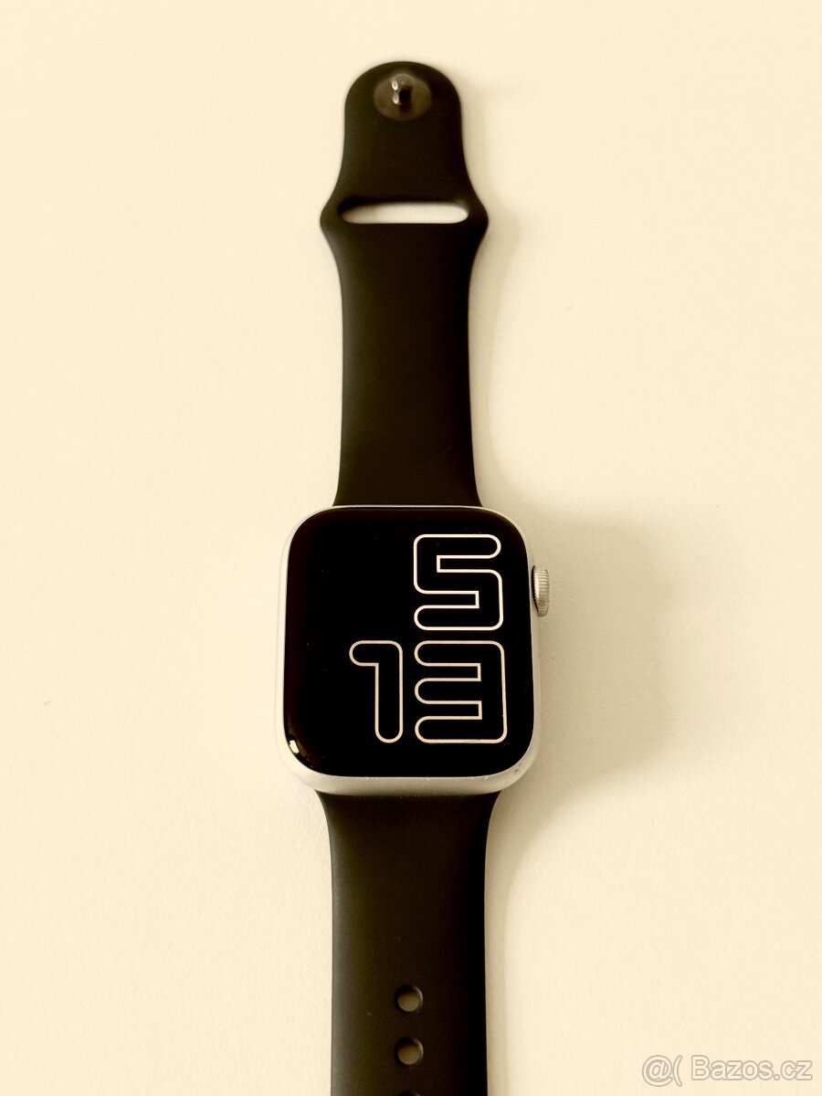 PRODÁNO - Apple Watch SE 42mm (1. gen) + 2 pásky