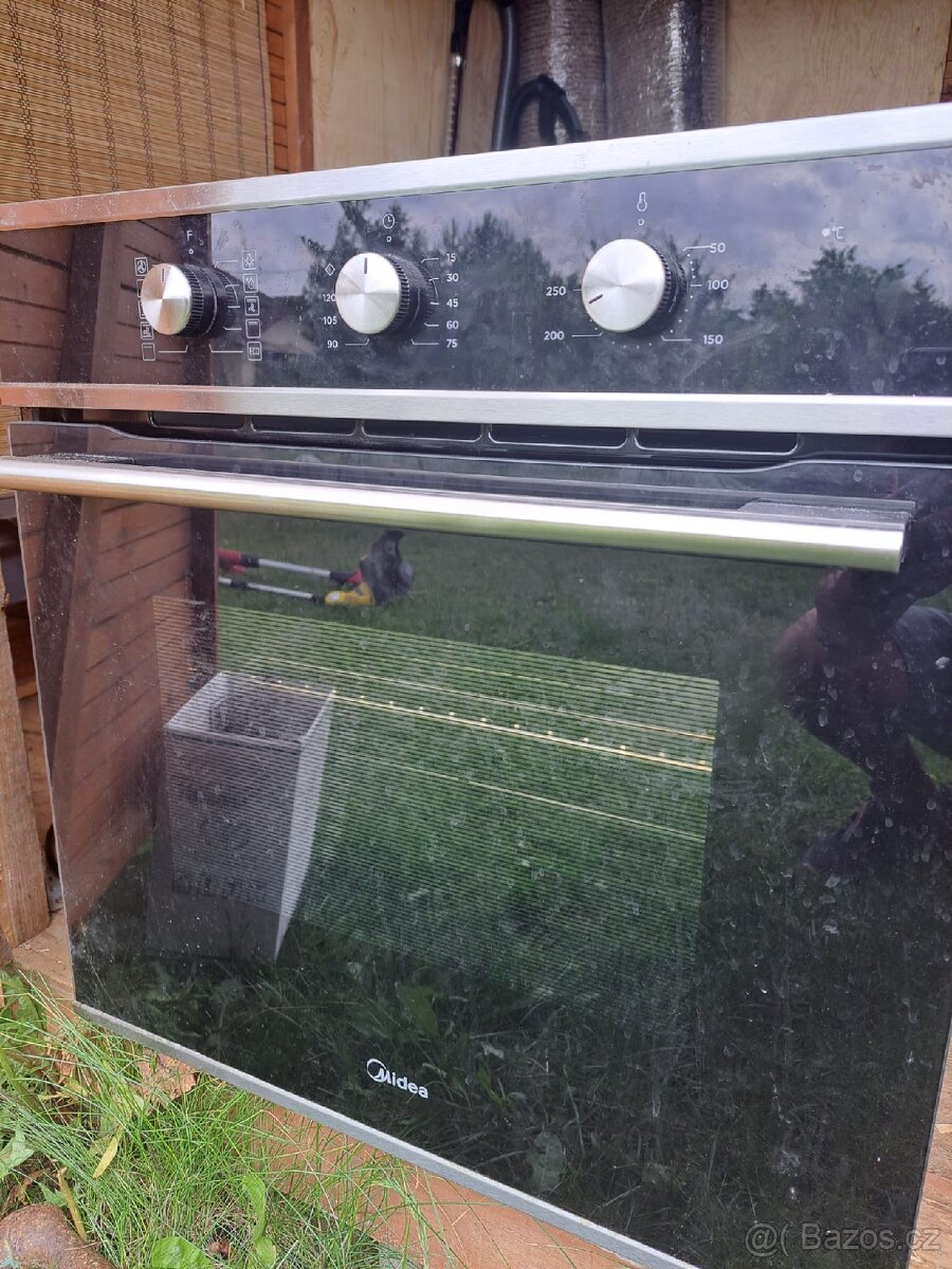 Vestavna trouba zn MIDEA