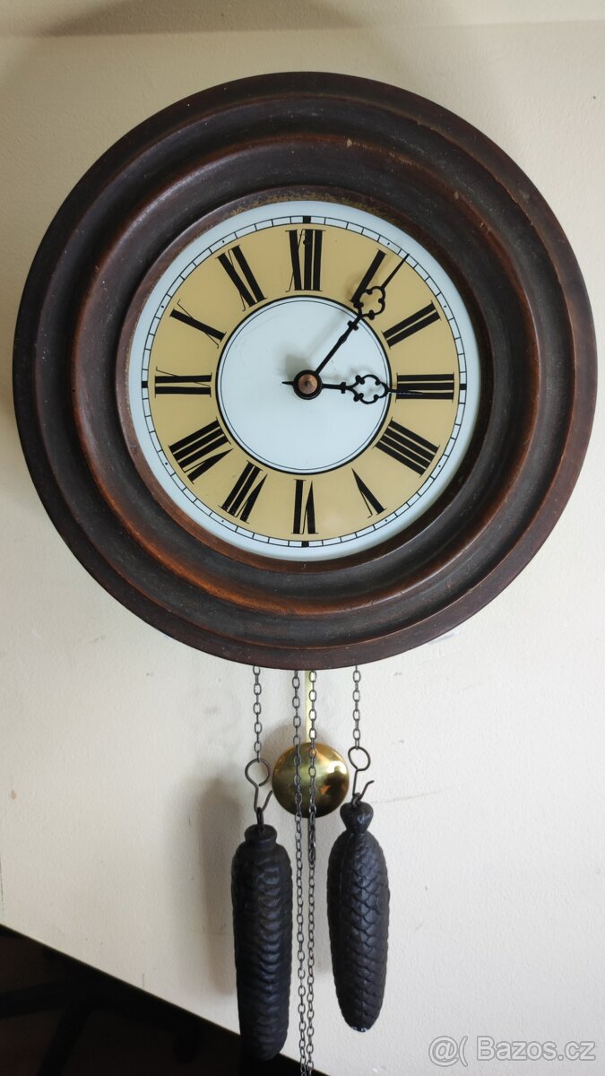 Starožitné hodiny kulaté