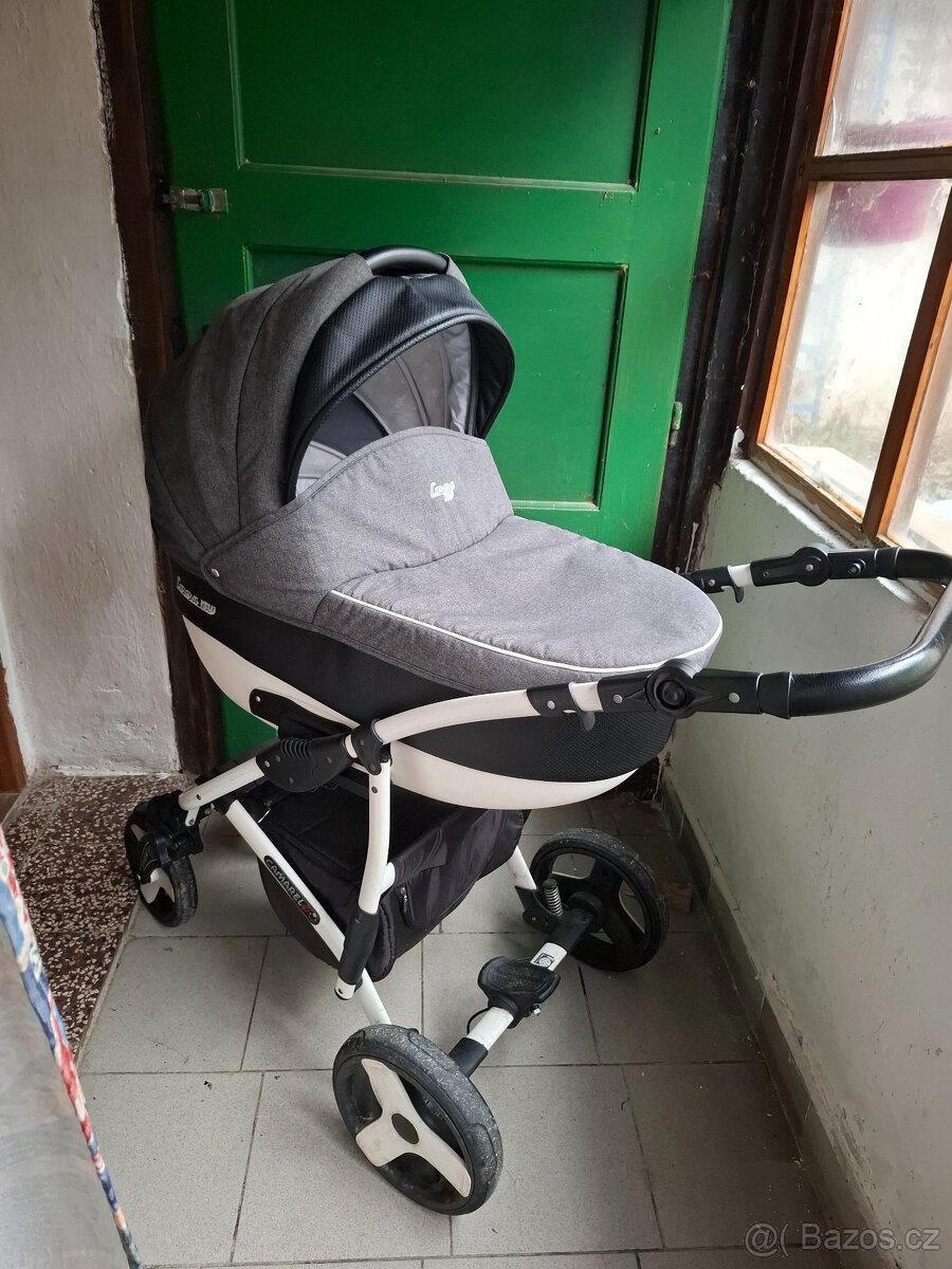 Kočárek 2v1 carera