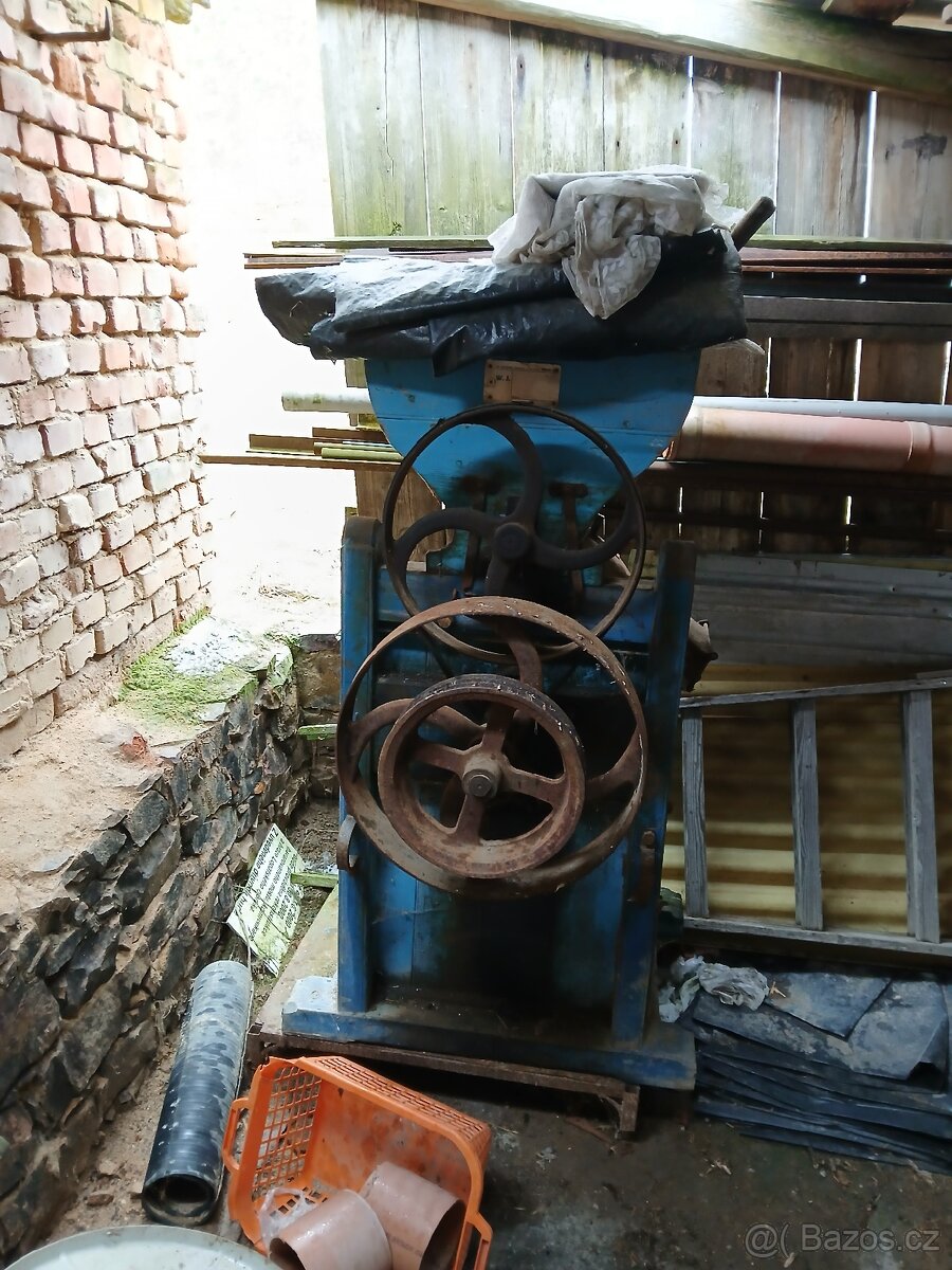 Kamenný šrotovník