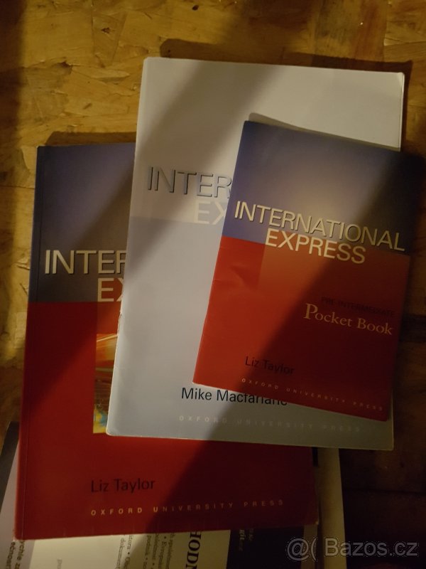 International express pre-intermediate set