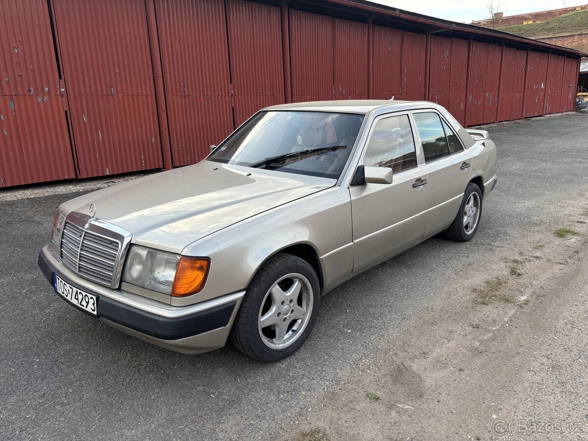 Mercedes w124 300 D turbo na opravu, dily