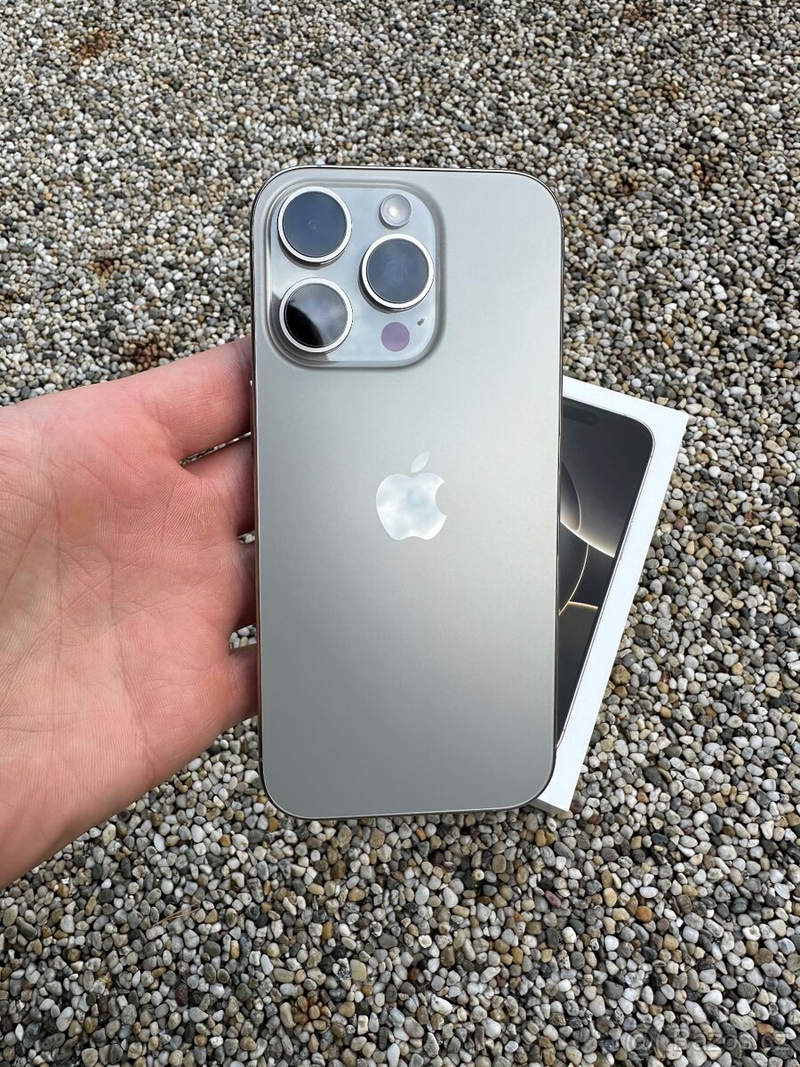 iPhone 16 pro - baterie 100%