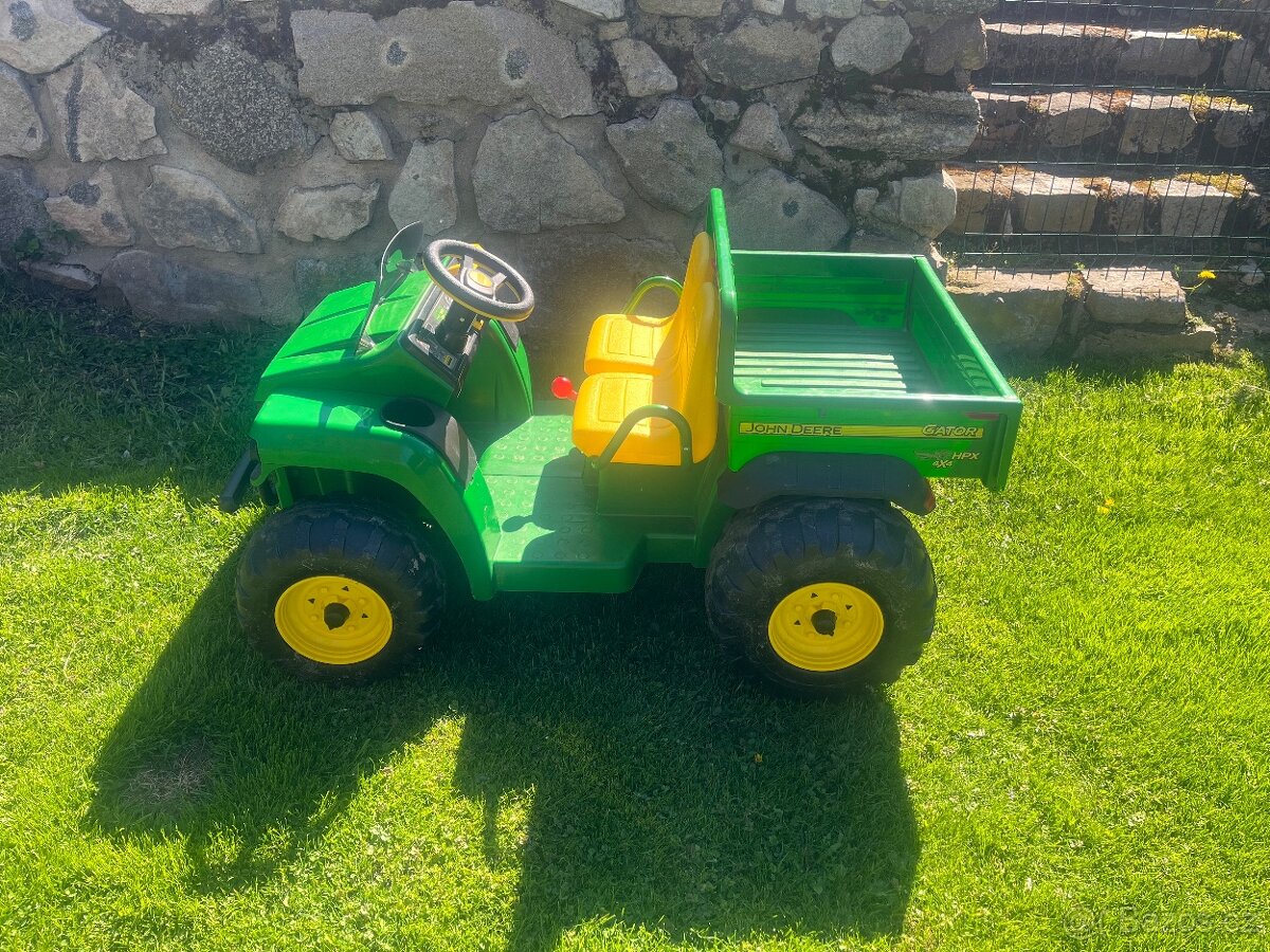 Peg Pérego Gator, John Deer