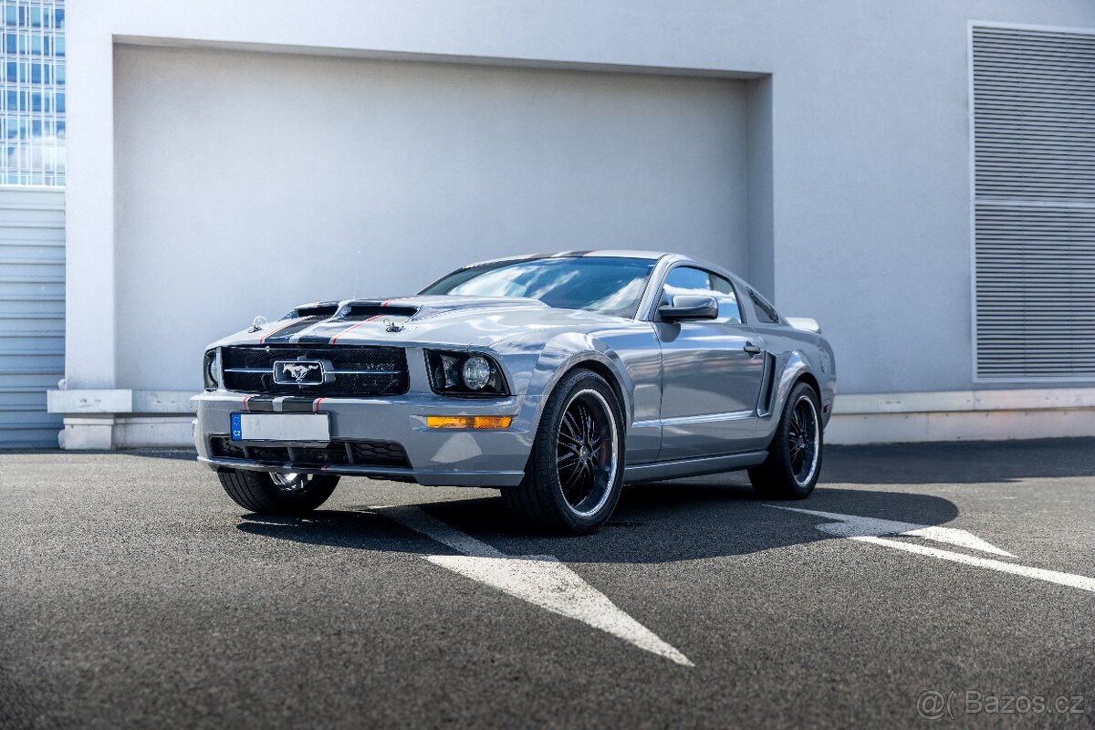 Ford Mustang GT - Manuál