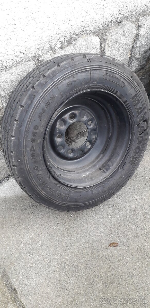 Kolo 205 75 R17,5