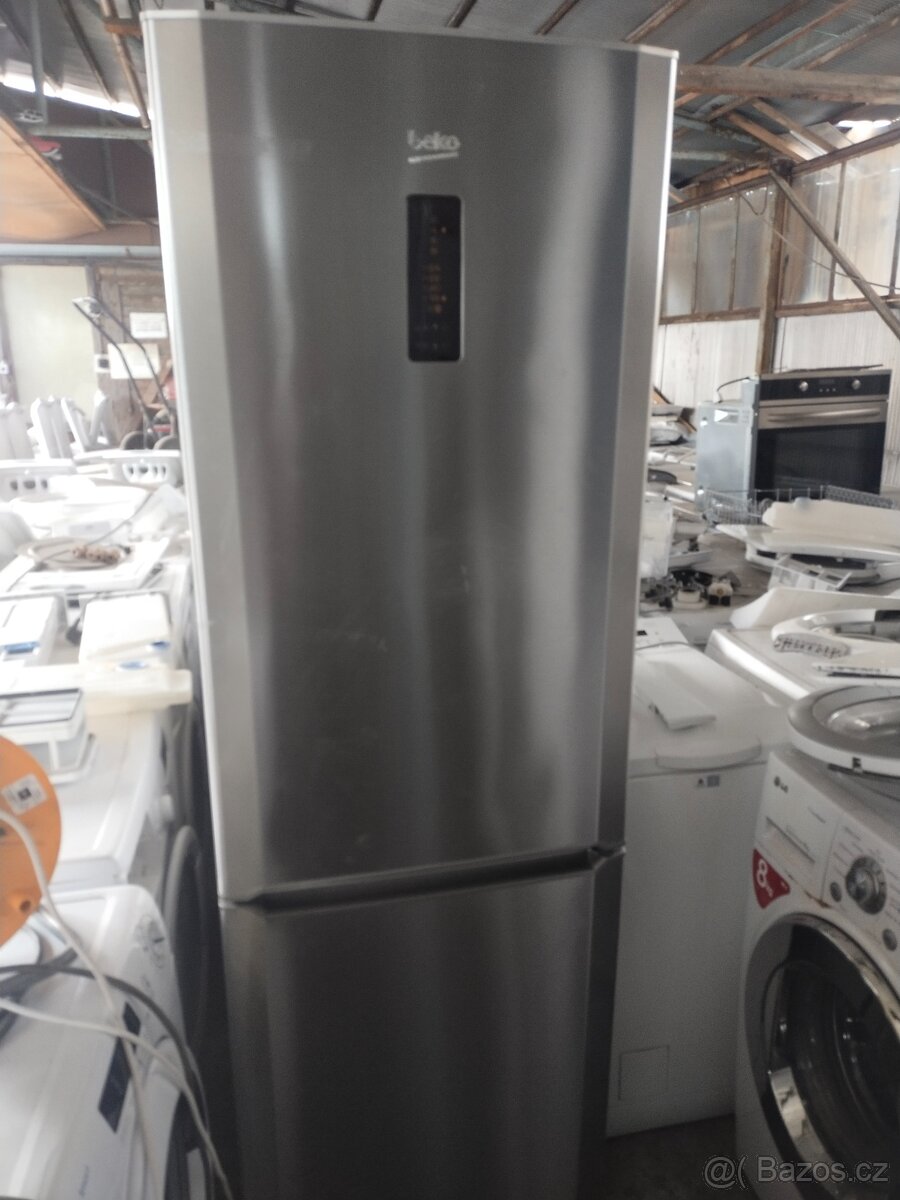 Prodám plně funkční stříbrnou lednici zn. BEKO --DOVEZU--