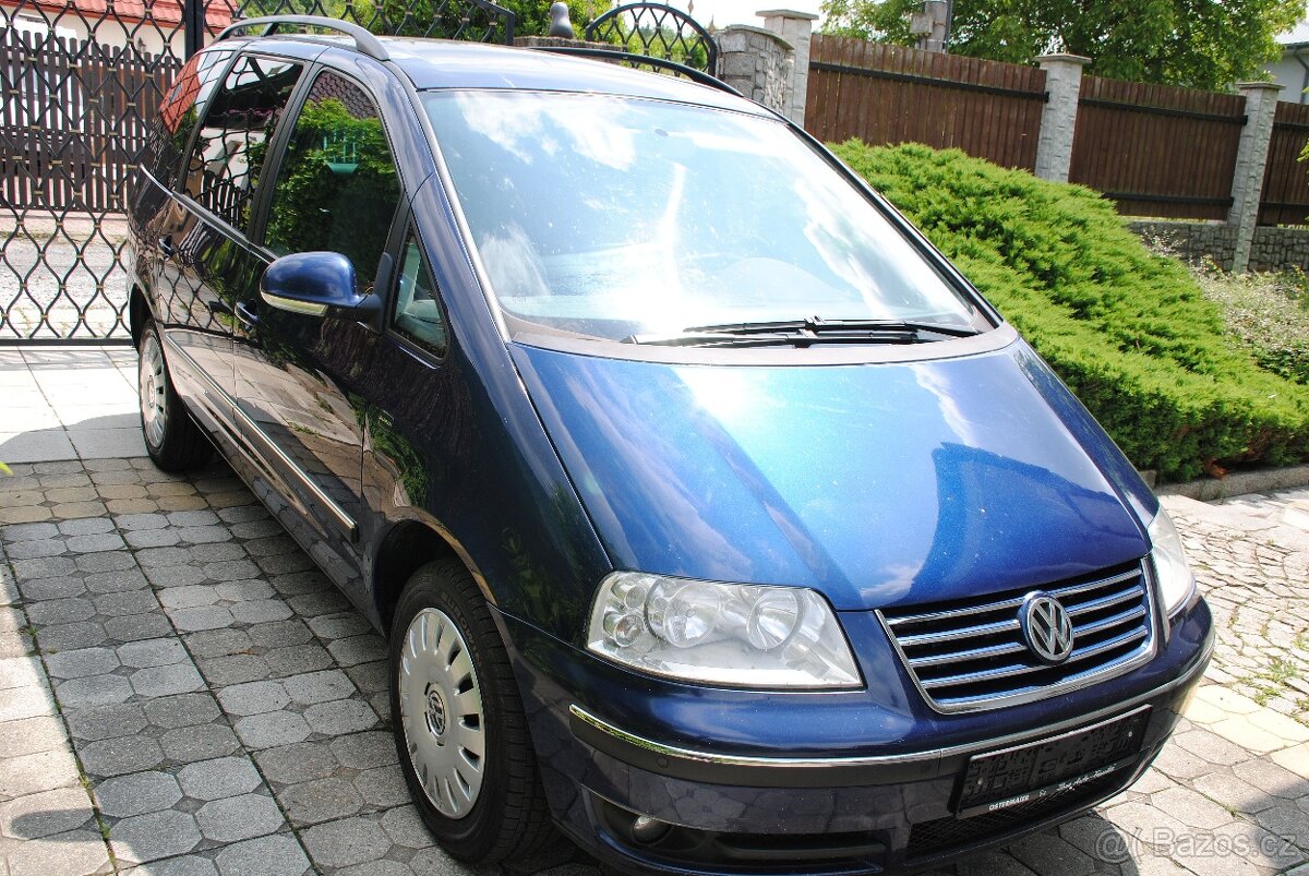 VW SHARAN 1.9TDi 96kW - klimatizace - ESP - výhřev - tažné